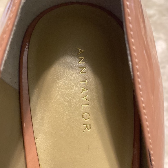 Ann Taylor Charlie Patent Bow Pump, Size 9, Blush Pink - Picture 15 of 15